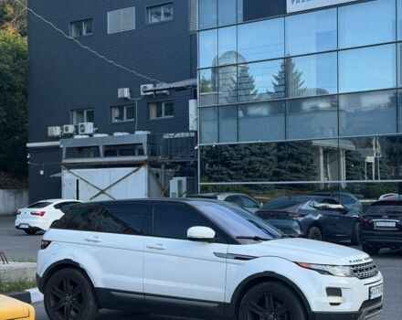 Білий Ленд Ровер Рендж Ровер Евок, об'ємом двигуна 2 л та пробігом 200 тис. км за 12500 $, фото 3 на Automoto.ua