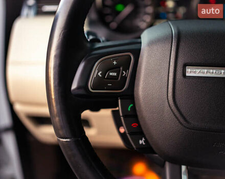 Белый Ленд Ровер Рендж Ровер Эвок, объемом двигателя 2 л и пробегом 73 тыс. км за 17700 $, фото 56 на Automoto.ua