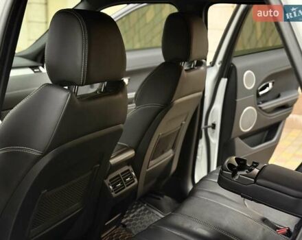 Білий Ленд Ровер Рендж Ровер Евок, об'ємом двигуна 2 л та пробігом 104 тис. км за 17950 $, фото 40 на Automoto.ua