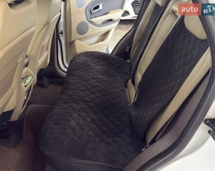 Белый Ленд Ровер Рендж Ровер Эвок, объемом двигателя 2.18 л и пробегом 155 тыс. км за 19399 $, фото 23 на Automoto.ua