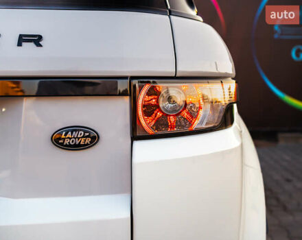 Белый Ленд Ровер Рендж Ровер Эвок, объемом двигателя 2 л и пробегом 73 тыс. км за 17700 $, фото 17 на Automoto.ua