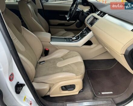 Белый Ленд Ровер Рендж Ровер Эвок, объемом двигателя 2 л и пробегом 241 тыс. км за 13200 $, фото 15 на Automoto.ua