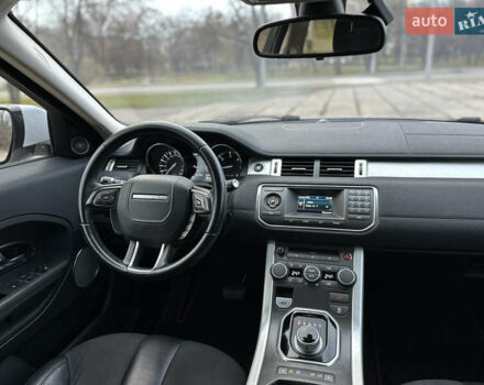 Белый Ленд Ровер Рендж Ровер Эвок, объемом двигателя 2.2 л и пробегом 220 тыс. км за 15600 $, фото 34 на Automoto.ua