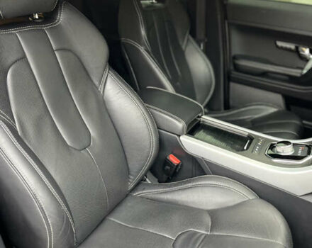 Белый Ленд Ровер Рендж Ровер Эвок, объемом двигателя 2 л и пробегом 105 тыс. км за 18799 $, фото 7 на Automoto.ua