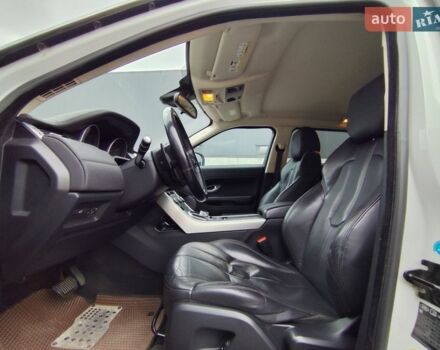 Белый Ленд Ровер Рендж Ровер Эвок, объемом двигателя 2.2 л и пробегом 207 тыс. км за 16500 $, фото 9 на Automoto.ua