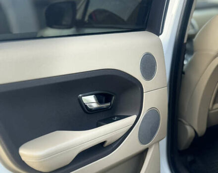 Белый Ленд Ровер Рендж Ровер Эвок, объемом двигателя 2.18 л и пробегом 180 тыс. км за 15500 $, фото 18 на Automoto.ua