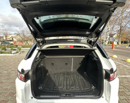 Білий Ленд Ровер Рендж Ровер Евок, об'ємом двигуна 2.18 л та пробігом 72 тис. км за 18500 $, фото 9 на Automoto.ua