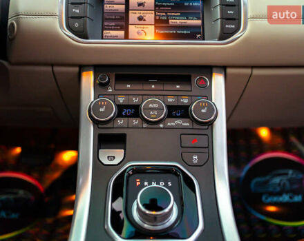 Белый Ленд Ровер Рендж Ровер Эвок, объемом двигателя 2 л и пробегом 73 тыс. км за 17700 $, фото 60 на Automoto.ua