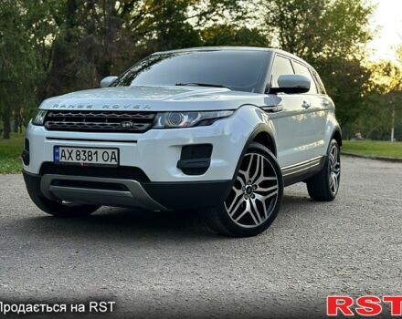 Белый Ленд Ровер Рендж Ровер Эвок, объемом двигателя 2.2 л и пробегом 220 тыс. км за 16800 $, фото 4 на Automoto.ua