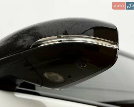 Белый Ленд Ровер Рендж Ровер Эвок, объемом двигателя 2 л и пробегом 104 тыс. км за 18900 $, фото 22 на Automoto.ua