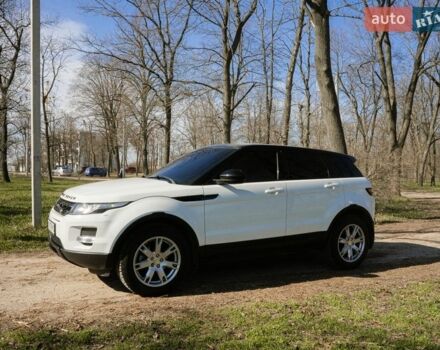 Белый Ленд Ровер Рендж Ровер Эвок, объемом двигателя 2.2 л и пробегом 148 тыс. км за 19000 $, фото 2 на Automoto.ua