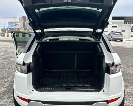 Білий Ленд Ровер Рендж Ровер Евок, об'ємом двигуна 2.18 л та пробігом 130 тис. км за 19999 $, фото 21 на Automoto.ua