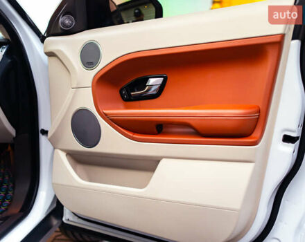 Белый Ленд Ровер Рендж Ровер Эвок, объемом двигателя 2 л и пробегом 73 тыс. км за 17700 $, фото 66 на Automoto.ua