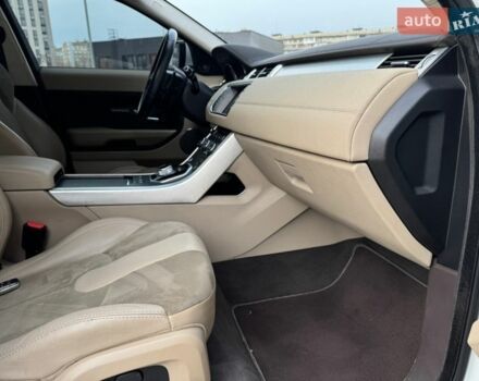 Белый Ленд Ровер Рендж Ровер Эвок, объемом двигателя 2 л и пробегом 241 тыс. км за 13200 $, фото 21 на Automoto.ua