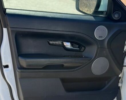 Білий Ленд Ровер Рендж Ровер Евок, об'ємом двигуна 2 л та пробігом 179 тис. км за 11900 $, фото 13 на Automoto.ua