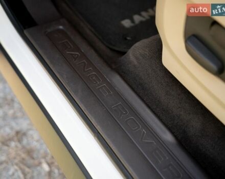 Белый Ленд Ровер Рендж Ровер Эвок, объемом двигателя 2.2 л и пробегом 148 тыс. км за 19000 $, фото 38 на Automoto.ua