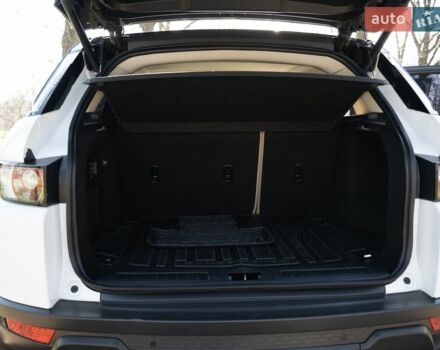 Белый Ленд Ровер Рендж Ровер Эвок, объемом двигателя 2.2 л и пробегом 148 тыс. км за 19000 $, фото 26 на Automoto.ua