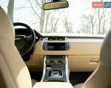 Белый Ленд Ровер Рендж Ровер Эвок, объемом двигателя 2.2 л и пробегом 148 тыс. км за 19000 $, фото 32 на Automoto.ua