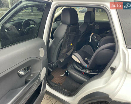 Белый Ленд Ровер Рендж Ровер Эвок, объемом двигателя 2.18 л и пробегом 196 тыс. км за 17950 $, фото 13 на Automoto.ua