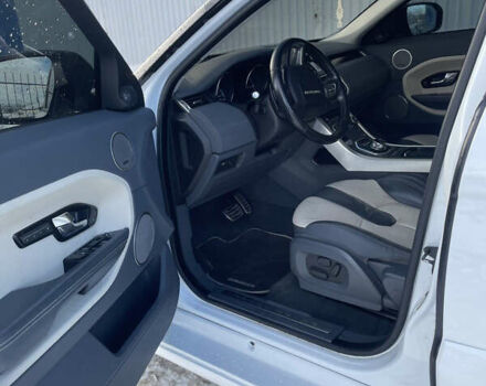 Білий Ленд Ровер Рендж Ровер Евок, об'ємом двигуна 2.18 л та пробігом 208 тис. км за 19500 $, фото 27 на Automoto.ua