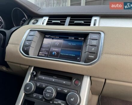 Белый Ленд Ровер Рендж Ровер Эвок, объемом двигателя 2 л и пробегом 241 тыс. км за 13200 $, фото 19 на Automoto.ua