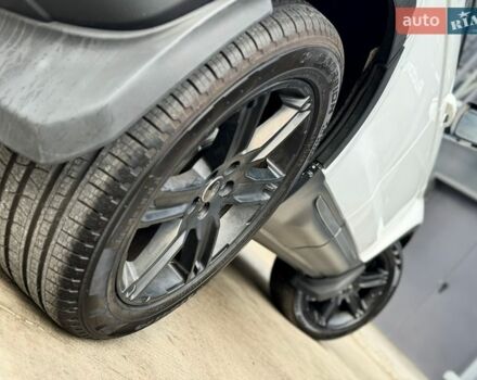 Белый Ленд Ровер Рендж Ровер Эвок, объемом двигателя 2 л и пробегом 241 тыс. км за 13200 $, фото 41 на Automoto.ua