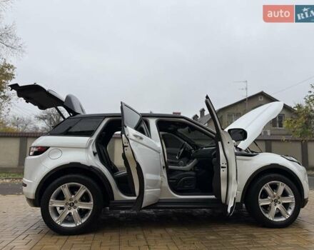 Белый Ленд Ровер Рендж Ровер Эвок, объемом двигателя 2 л и пробегом 104 тыс. км за 18900 $, фото 56 на Automoto.ua