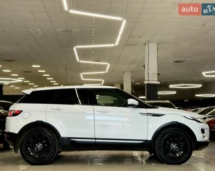Белый Ленд Ровер Рендж Ровер Эвок, объемом двигателя 2.18 л и пробегом 155 тыс. км за 19399 $, фото 9 на Automoto.ua