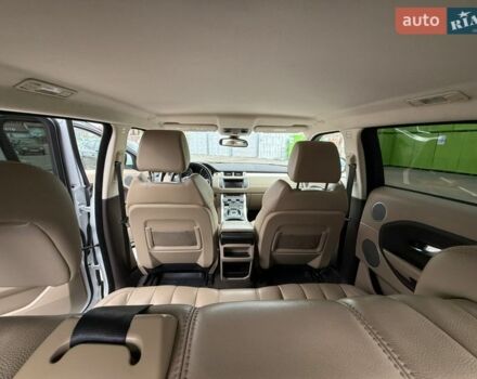 Білий Ленд Ровер Рендж Ровер Евок, об'ємом двигуна 2.18 л та пробігом 190 тис. км за 16500 $, фото 9 на Automoto.ua