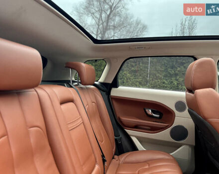 Білий Ленд Ровер Рендж Ровер Евок, об'ємом двигуна 2 л та пробігом 154 тис. км за 14000 $, фото 15 на Automoto.ua