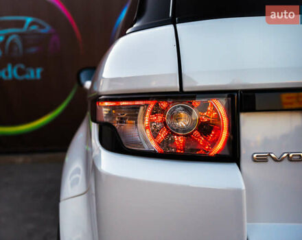 Белый Ленд Ровер Рендж Ровер Эвок, объемом двигателя 2 л и пробегом 73 тыс. км за 17700 $, фото 18 на Automoto.ua