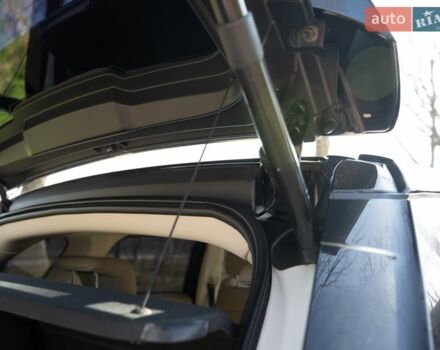 Белый Ленд Ровер Рендж Ровер Эвок, объемом двигателя 2.2 л и пробегом 148 тыс. км за 19000 $, фото 30 на Automoto.ua