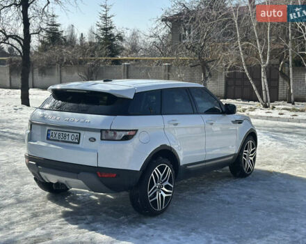 Білий Ленд Ровер Рендж Ровер Евок, об'ємом двигуна 2.2 л та пробігом 223 тис. км за 15800 $, фото 12 на Automoto.ua
