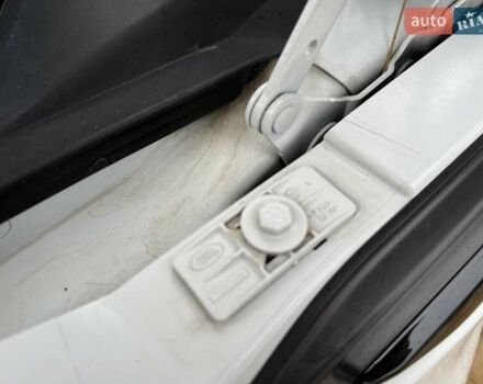 Белый Ленд Ровер Рендж Ровер Эвок, объемом двигателя 2 л и пробегом 104 тыс. км за 18900 $, фото 62 на Automoto.ua