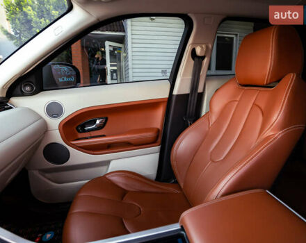 Белый Ленд Ровер Рендж Ровер Эвок, объемом двигателя 2 л и пробегом 73 тыс. км за 17700 $, фото 32 на Automoto.ua