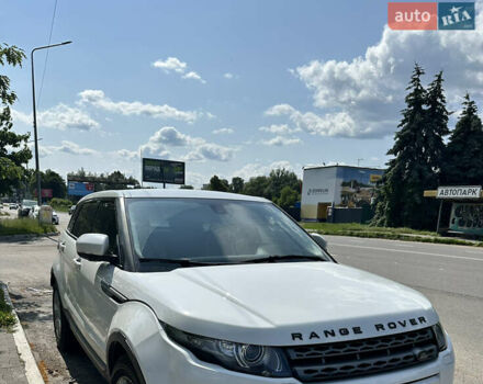 Ленд Ровер Рендж Ровер Эвок 2013 в Киеве на Automoto.ua Белый Ленд Ровер Рендж Ровер Эвок, объемом двигателя 0 л и пробегом 172 тыс. км за 19000 $, фото 3 на Automoto.ua