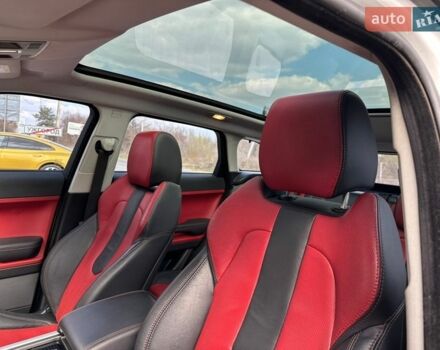 Белый Ленд Ровер Рендж Ровер Эвок, объемом двигателя 2.2 л и пробегом 158 тыс. км за 16500 $, фото 45 на Automoto.ua