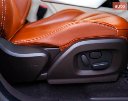 Белый Ленд Ровер Рендж Ровер Эвок, объемом двигателя 2 л и пробегом 73 тыс. км за 17700 $, фото 68 на Automoto.ua