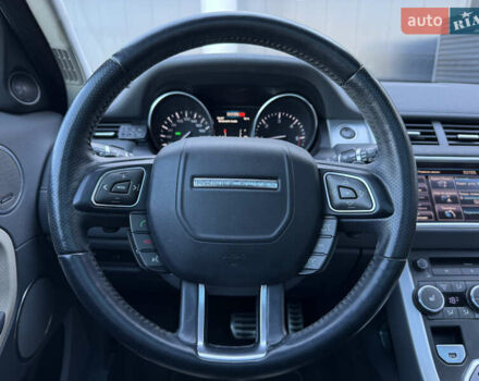 Ленд Ровер Рендж Ровер Эвок 2013 в Киеве на Automoto.ua Белый Ленд Ровер Рендж Ровер Эвок, объемом двигателя 2.18 л и пробегом 124 тыс. км за 18500 $, фото 32 на Automoto.ua