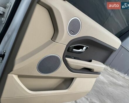 Белый Ленд Ровер Рендж Ровер Эвок, объемом двигателя 2 л и пробегом 241 тыс. км за 13200 $, фото 36 на Automoto.ua