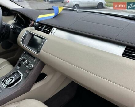 Белый Ленд Ровер Рендж Ровер Эвок, объемом двигателя 2 л и пробегом 178 тыс. км за 13900 $, фото 11 на Automoto.ua