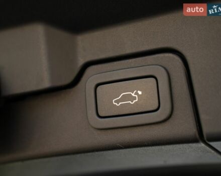 Белый Ленд Ровер Рендж Ровер Эвок, объемом двигателя 2.2 л и пробегом 148 тыс. км за 19000 $, фото 28 на Automoto.ua