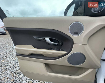 Белый Ленд Ровер Рендж Ровер Эвок, объемом двигателя 2.18 л и пробегом 276 тыс. км за 16300 $, фото 12 на Automoto.ua