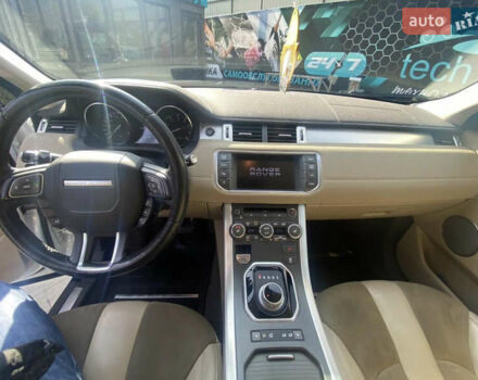 Белый Ленд Ровер Рендж Ровер Эвок, объемом двигателя 2 л и пробегом 197 тыс. км за 18900 $, фото 5 на Automoto.ua