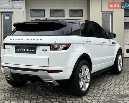 Белый Ленд Ровер Рендж Ровер Эвок, объемом двигателя 2 л и пробегом 105 тыс. км за 18799 $, фото 4 на Automoto.ua