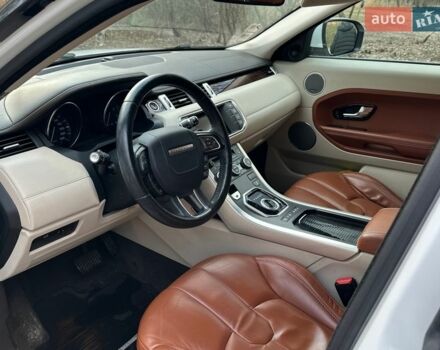 Білий Ленд Ровер Рендж Ровер Евок, об'ємом двигуна 2 л та пробігом 89 тис. км за 19500 $, фото 14 на Automoto.ua