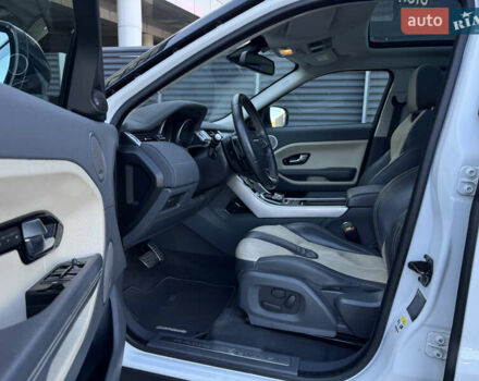 Ленд Ровер Рендж Ровер Эвок 2013 в Киеве на Automoto.ua Белый Ленд Ровер Рендж Ровер Эвок, объемом двигателя 2.18 л и пробегом 124 тыс. км за 18500 $, фото 17 на Automoto.ua