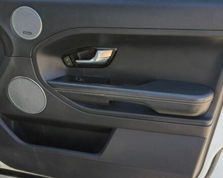 Білий Ленд Ровер Рендж Ровер Евок, об'ємом двигуна 2 л та пробігом 179 тис. км за 11900 $, фото 20 на Automoto.ua