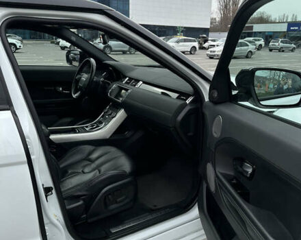 Белый Ленд Ровер Рендж Ровер Эвок, объемом двигателя 2.2 л и пробегом 190 тыс. км за 19800 $, фото 19 на Automoto.ua