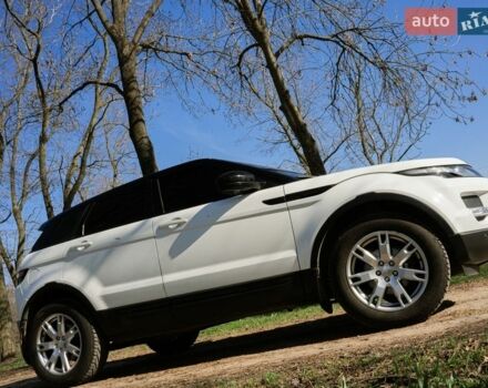 Белый Ленд Ровер Рендж Ровер Эвок, объемом двигателя 2.2 л и пробегом 148 тыс. км за 19000 $, фото 5 на Automoto.ua